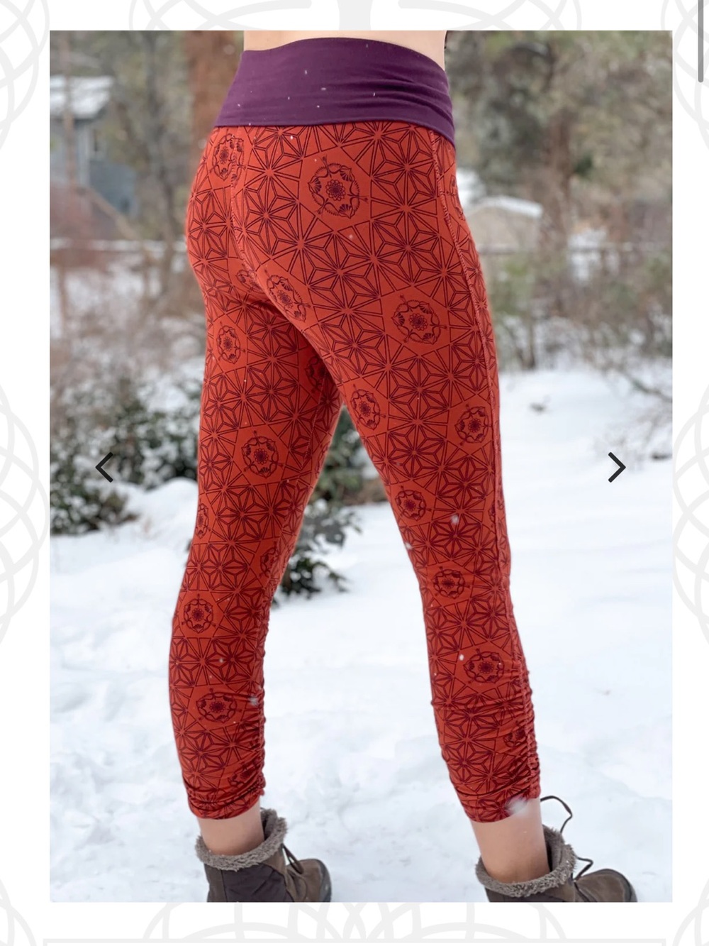 OmGaiaTree Printed Yoga Leggings 3/4 length / medium / brand new